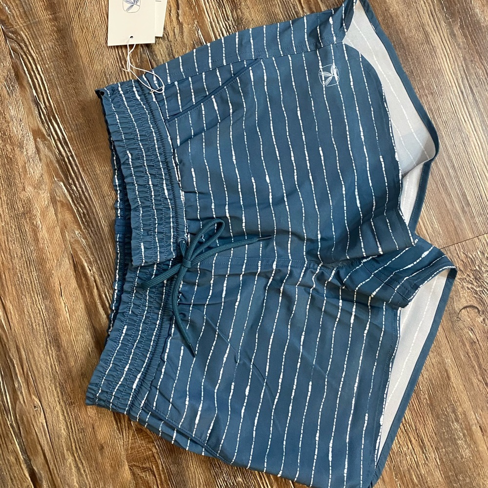 NWT Carve Designs Womens board shorts XS